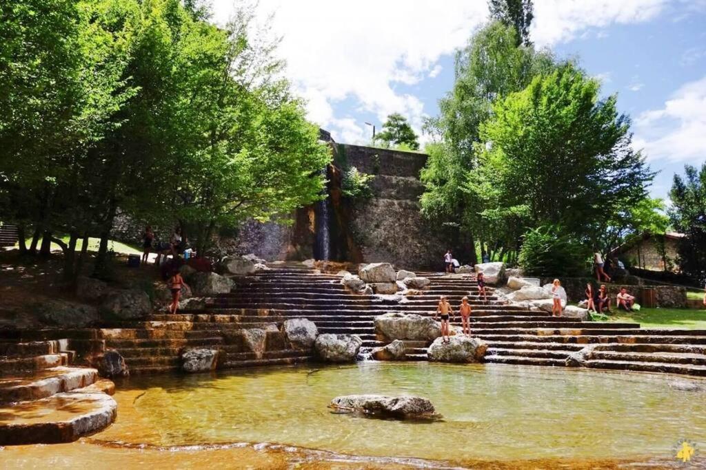 Maison Suspendue Avec Jacuzzi Privatif Pont-en-Royans Zewnętrze zdjęcie
