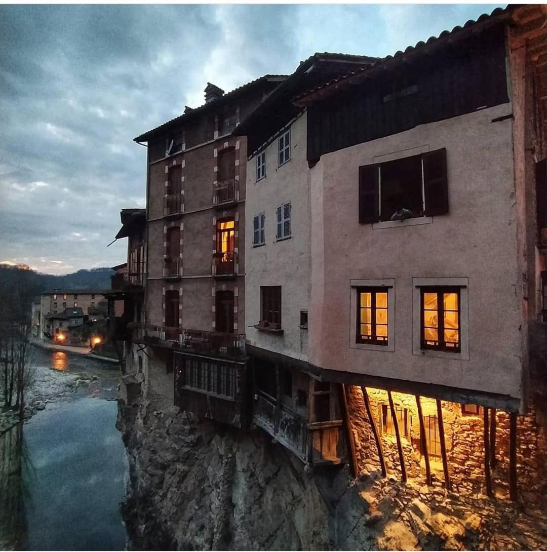 Maison Suspendue Avec Jacuzzi Privatif Pont-en-Royans Zewnętrze zdjęcie
